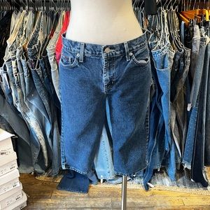 Vintage 90s y2k Lei denim capri dark wash Jean Shorts